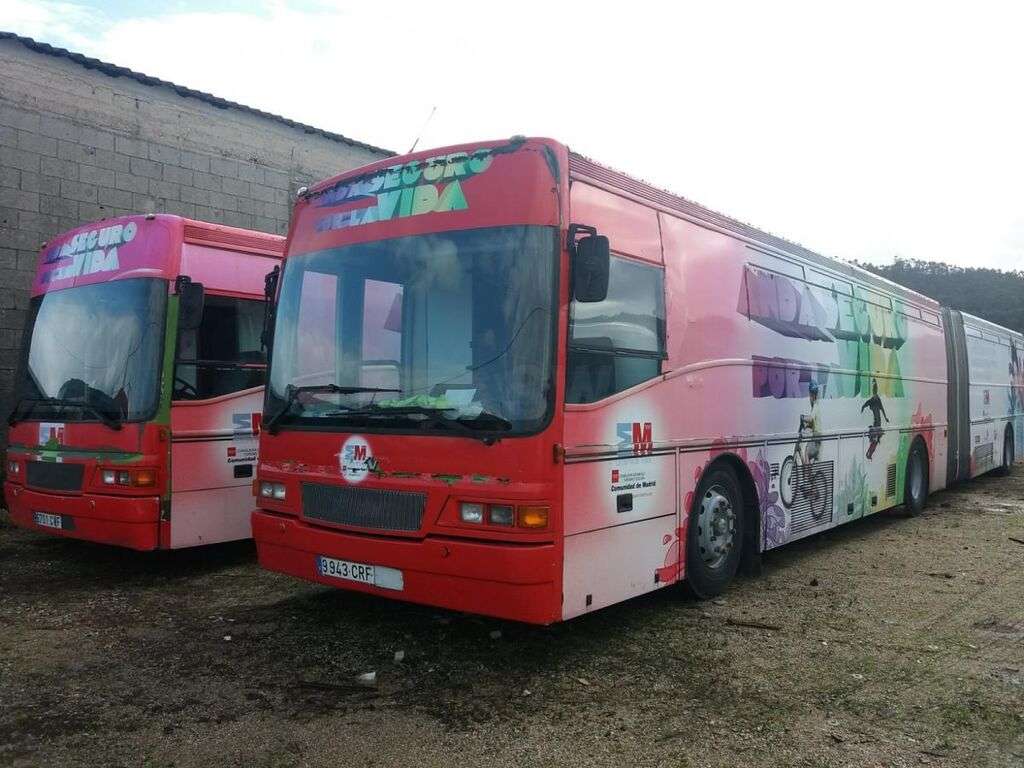 VOLVO B 10 autobús interurbano - Photo 2