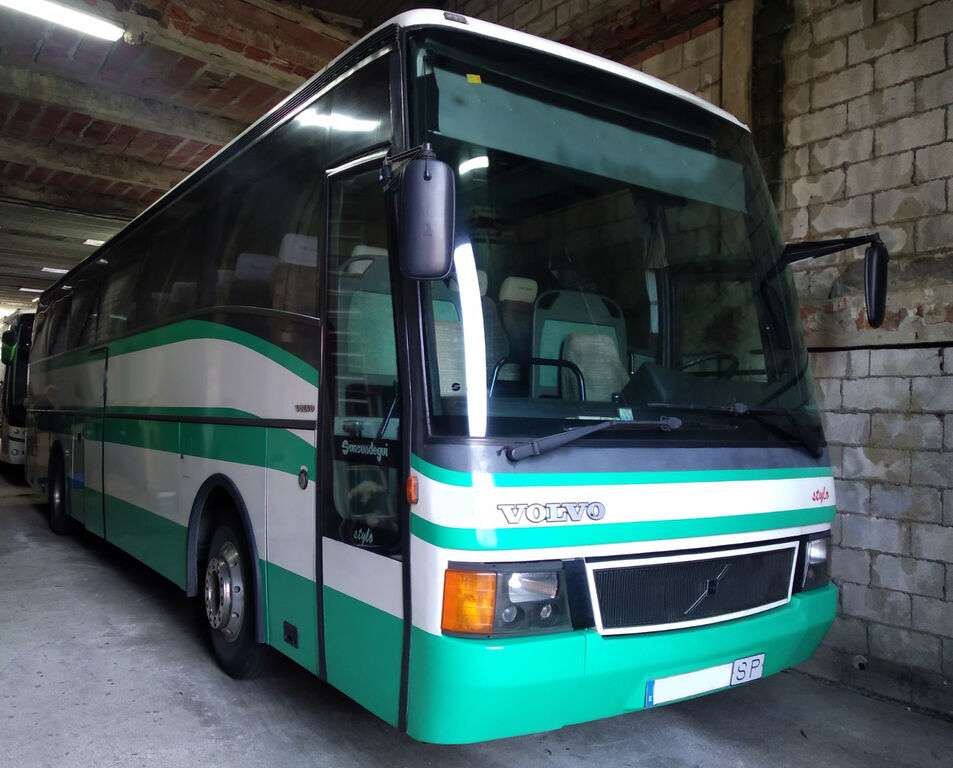 VOLVO B12 420 autobús interurbano