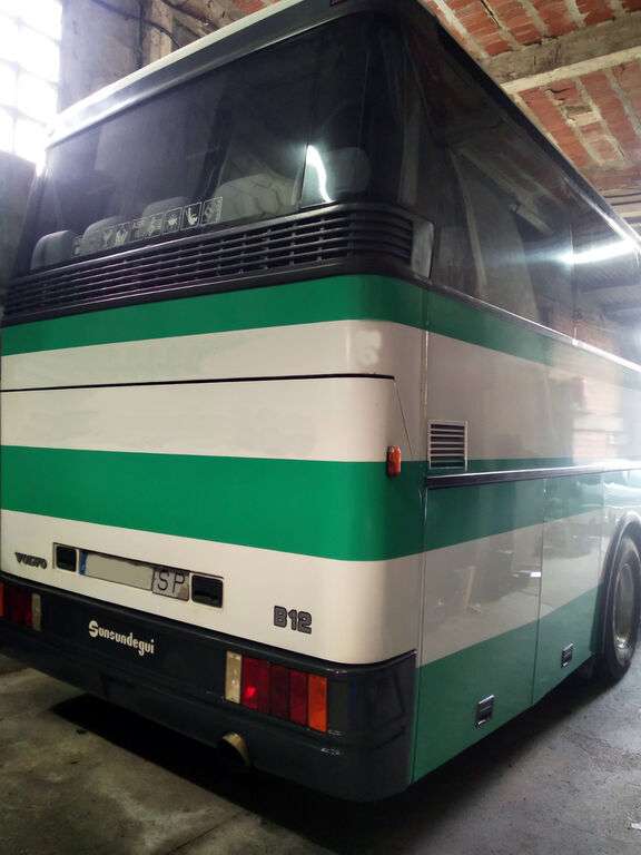 VOLVO B12 420 autobús interurbano - Photo 2