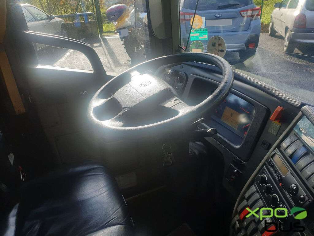 VOLVO B13R 4X2 autobús de turismo - Photo 8